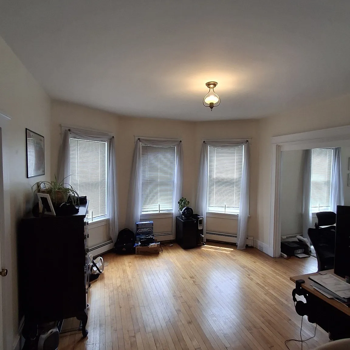 1 bed, 1.0 bath, 1052 sqft, $2,500 — Photo 4