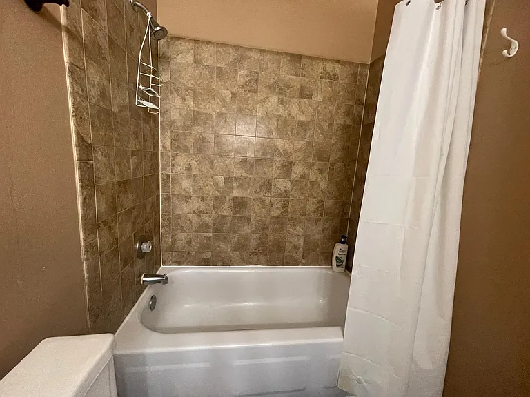6135 Knoll Wood Rd — Photo 16
