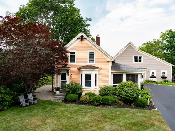 67 Western Avenue, Kennebunk, ME 04043