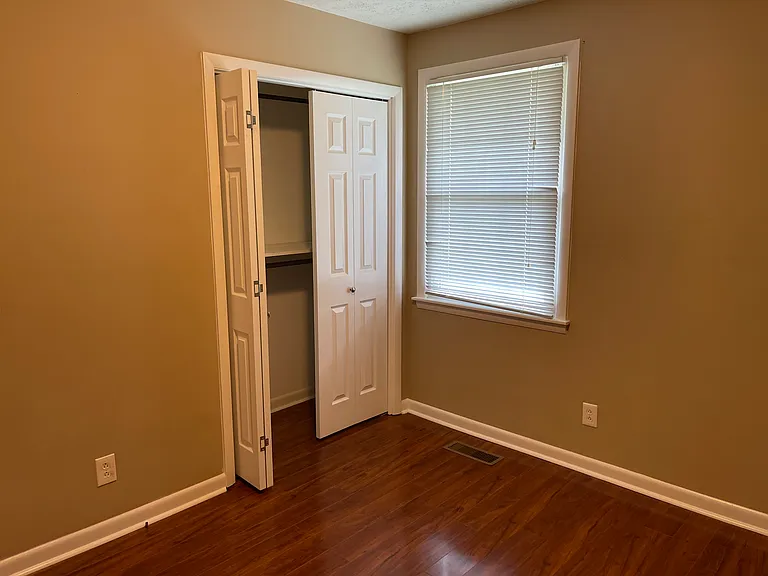 151 Creekwood Ln — Photo 11