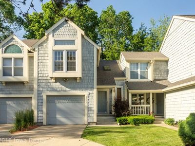 2552 Pine Cir, Urbandale, IA, 50322