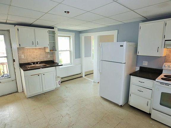 5th image of 228-230 Central St