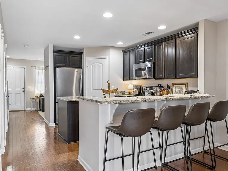 1319 Riverbrook Dr — Photo 21