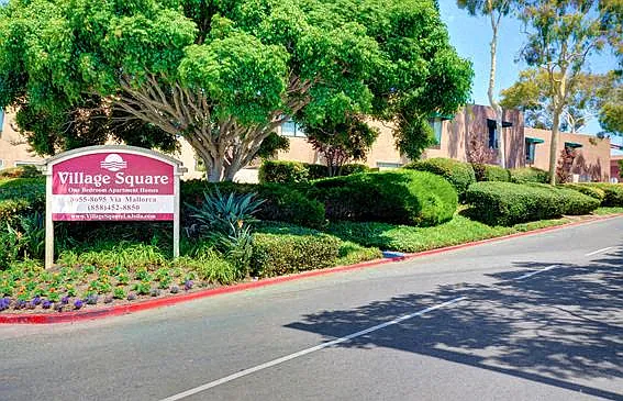 Village Square Apartments — Photo 27