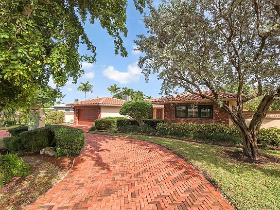 2nd image of 1973 Coral Gardens Drive