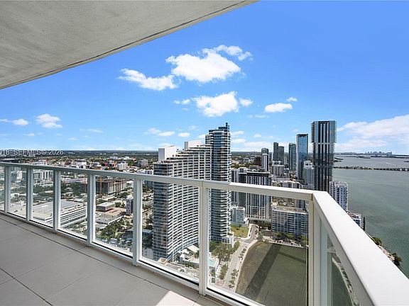 5th image of 1900 N Bayshore Dr APT 4302