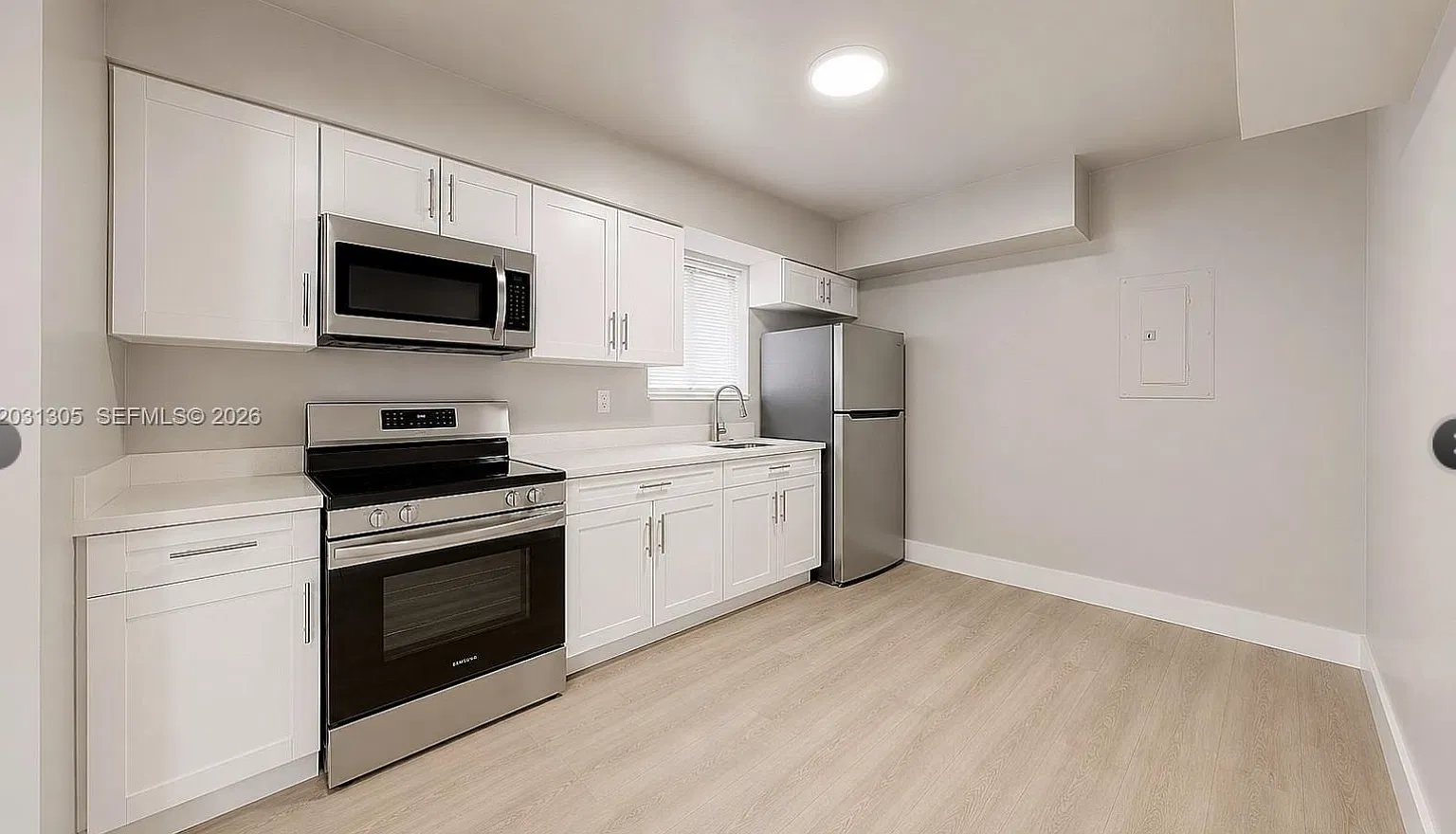 2 bed, 1000 sqft, $2,500 — Photo 4
