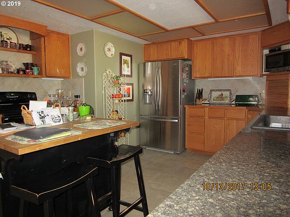 2nd image of 42891 Ponderosa Dr