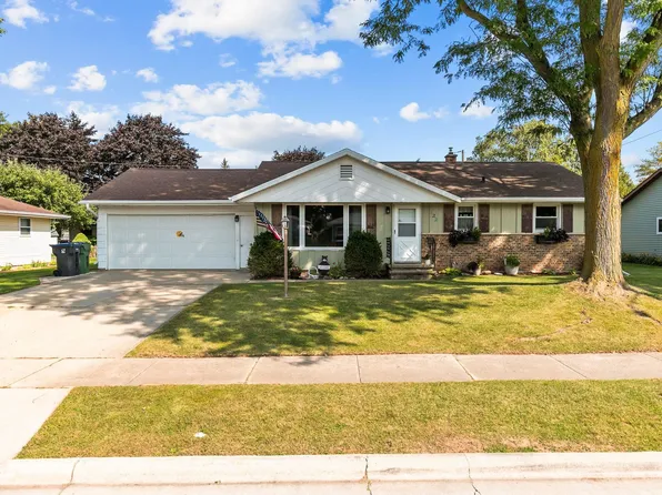 422 Springdale Dr, Brillion, WI 54110