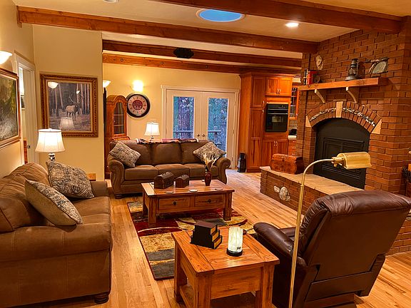 Well appointed Great Room with lots of cozy touches.