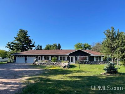 1213 Pioneer Rd, Marquette, MI, 49855