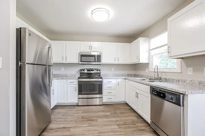 833 N Ponca Dr — Photo 4