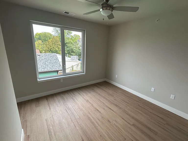 821 Williamson St #105 — Photo 9