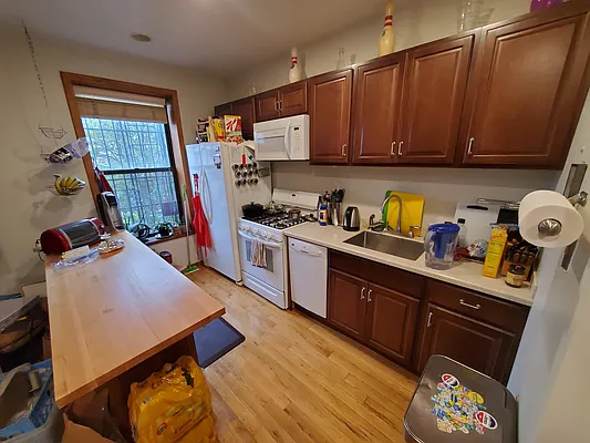 Rented by Level Group | media 15