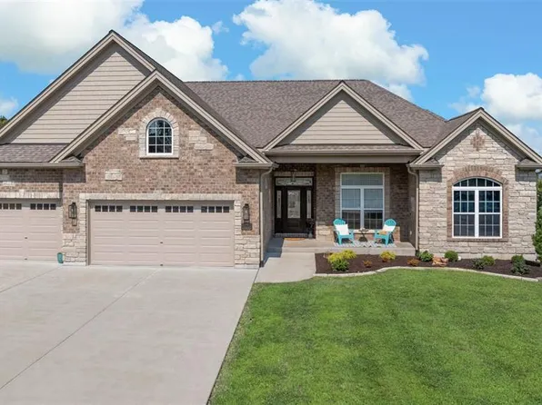 1031 Bellevaux Pl, Saint Charles, MO 63301