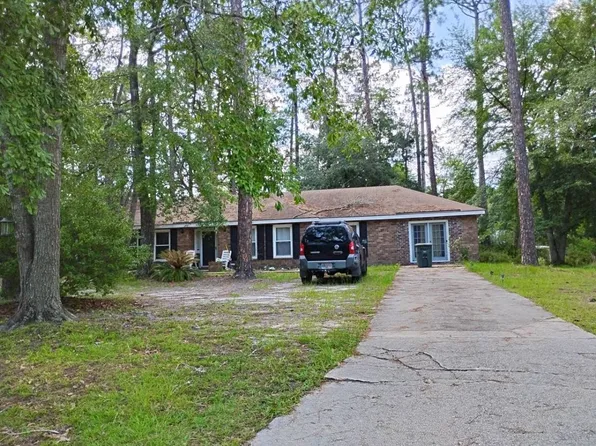 915 Kings Rd, Hinesville, GA 31313