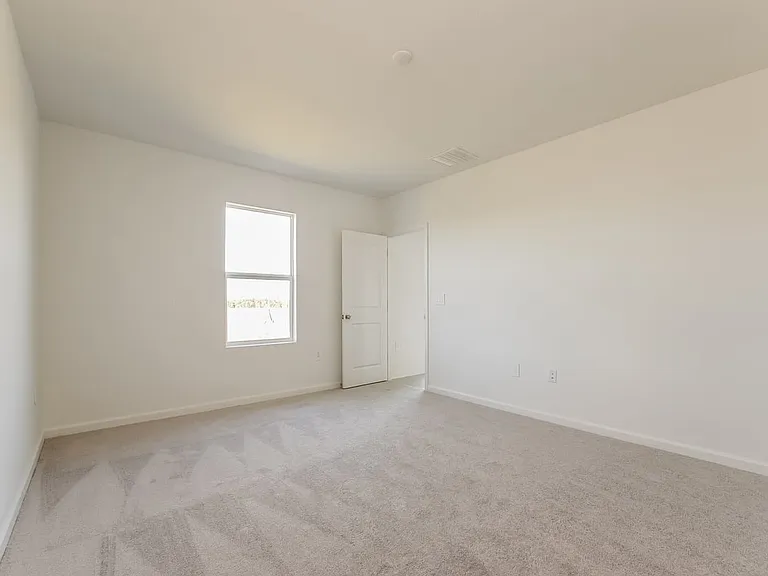 1921 Sarah St — Photo 12