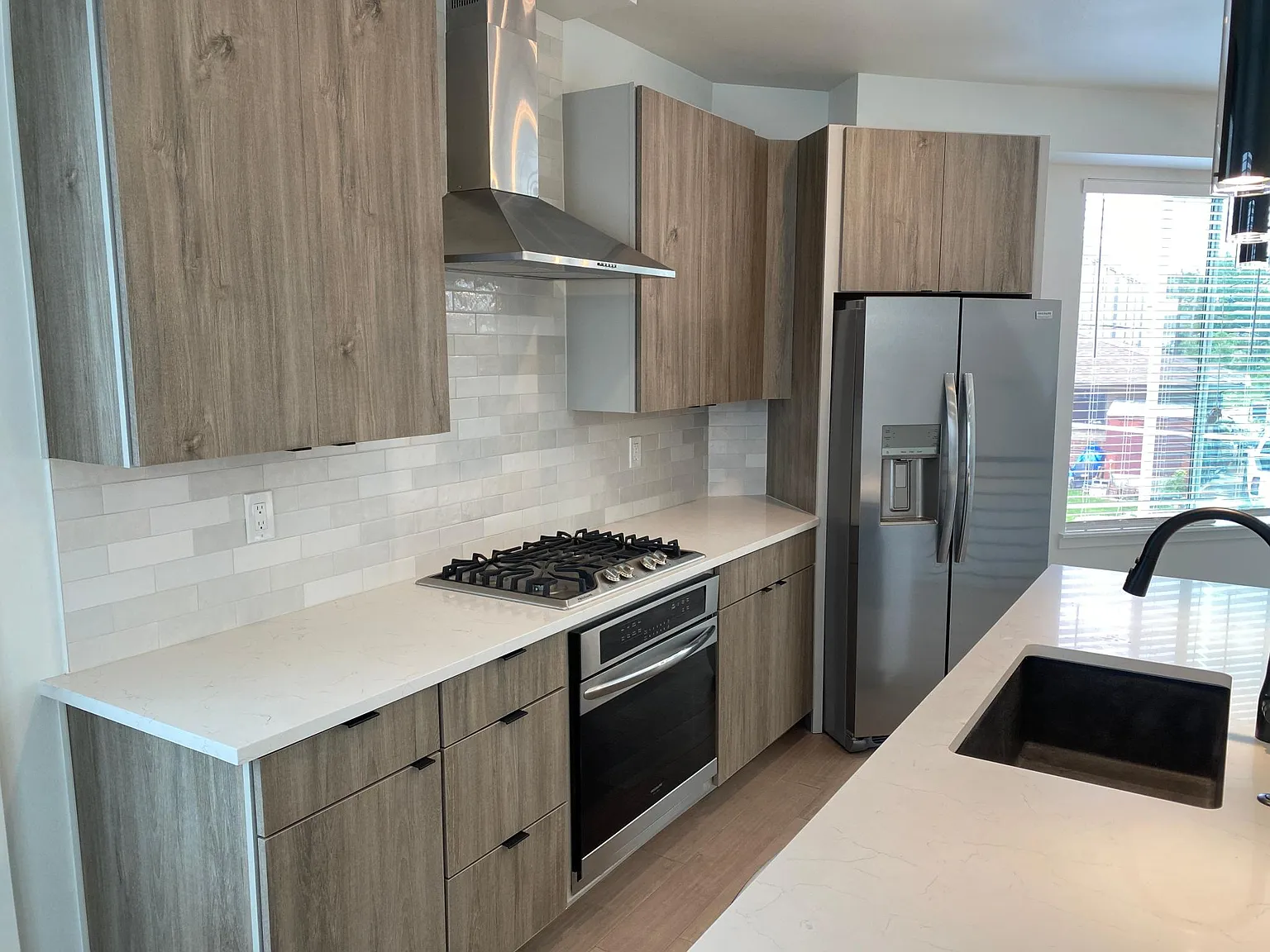 2 bed, 1.5 bath, 1165 sqft, $2,700 — Photo 4