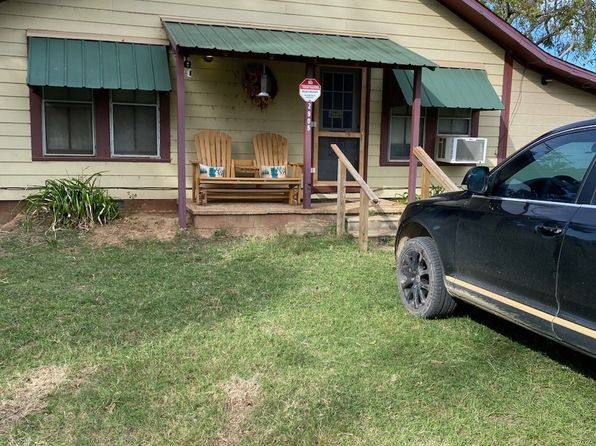 2905 E 2110th Rd, Hugo, OK 74743