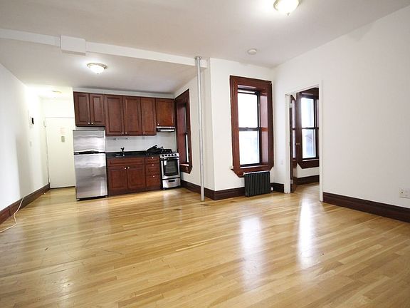 4th image of 1392 Madison Ave #13A