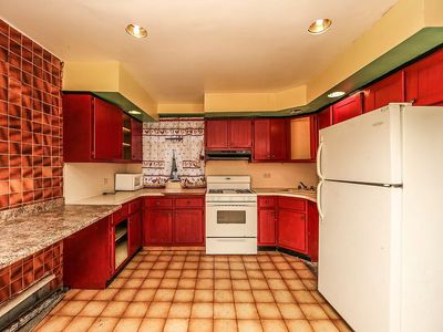 701 E 43rd St, Brooklyn, NY, 11203