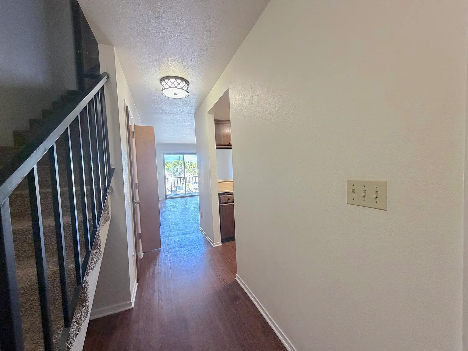 2 bed, 1100 sqft, $1,395 — Photo 4