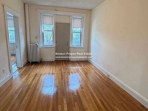 3rd image of 1750 Commonwealth Ave APT 2