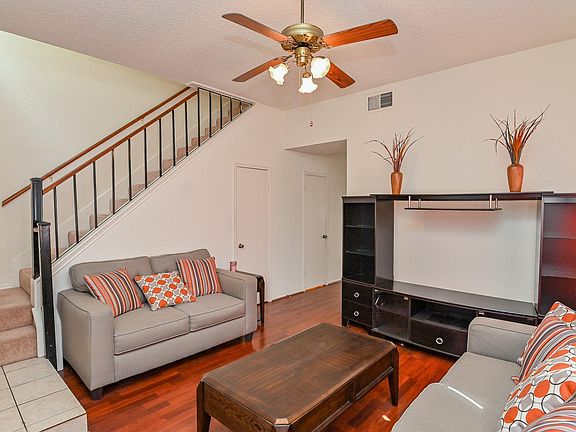 3rd image of 12911 Plaza Dale Dr