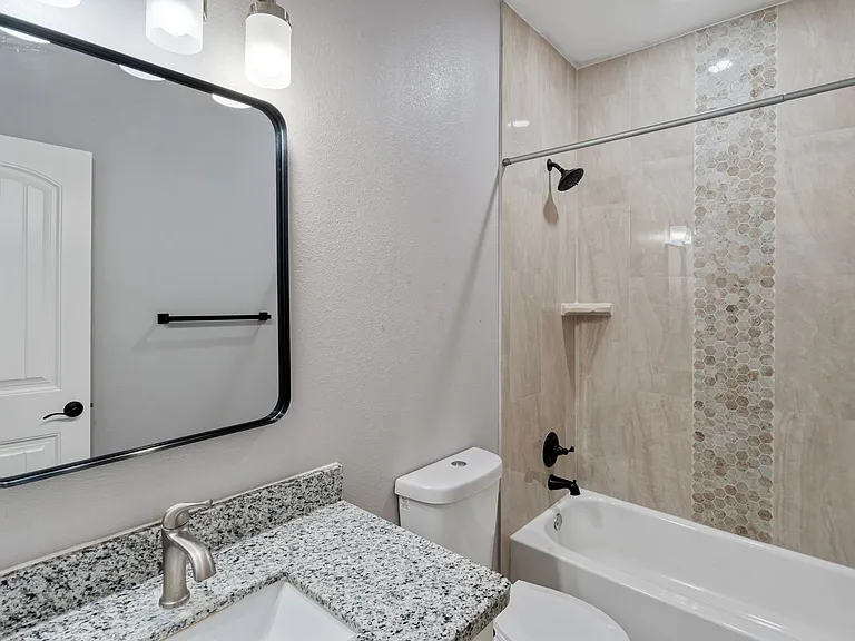1009 Tesoro Hls — Photo 17