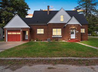 702 Mira Ave, Crivitz, WI 54114