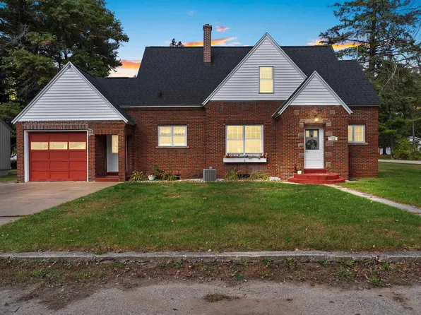 702 Mira Ave, Crivitz, WI 54114