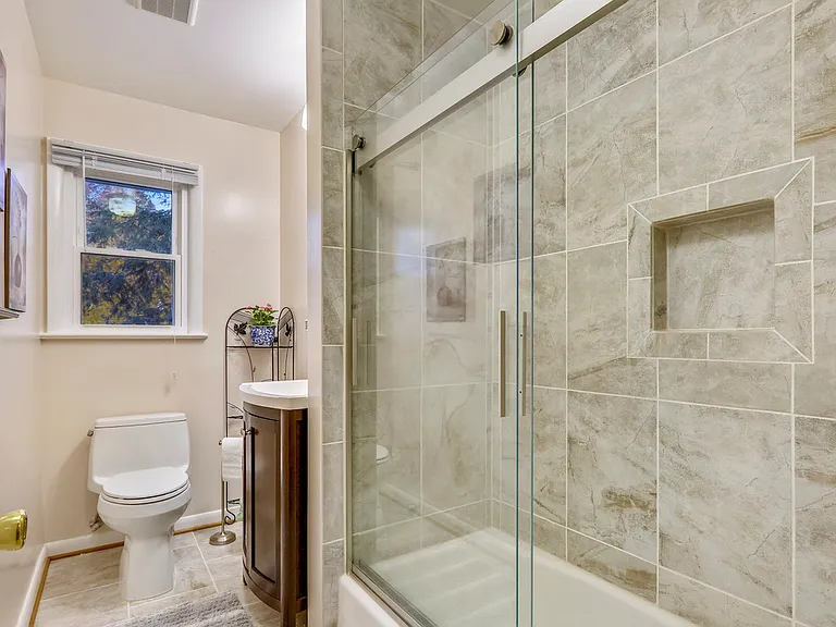 1416 Crestridge Dr — Photo 5