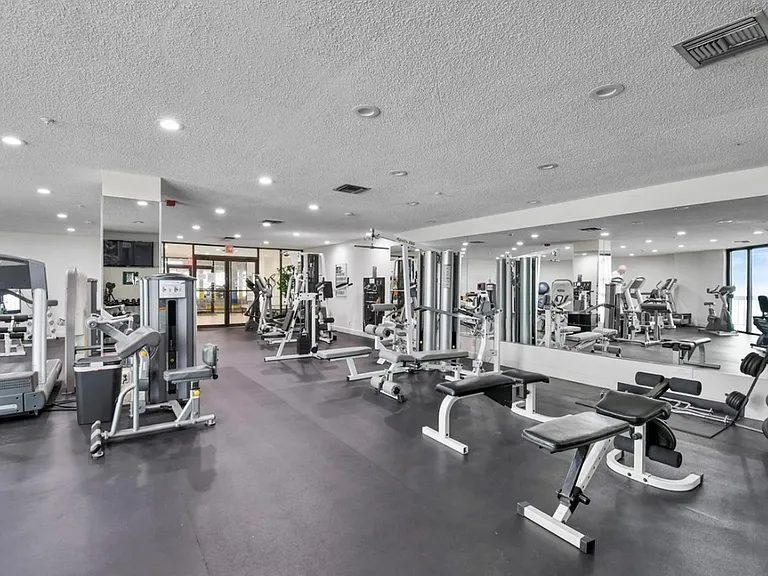 6287 Bahia Del Mar Cir #706 — Photo 23