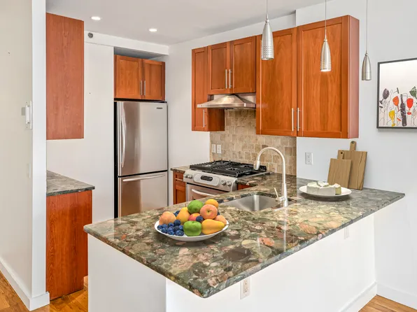 450 East 117th Street image 4 of 17