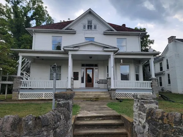 1205 Downey St, Radford, VA 24141