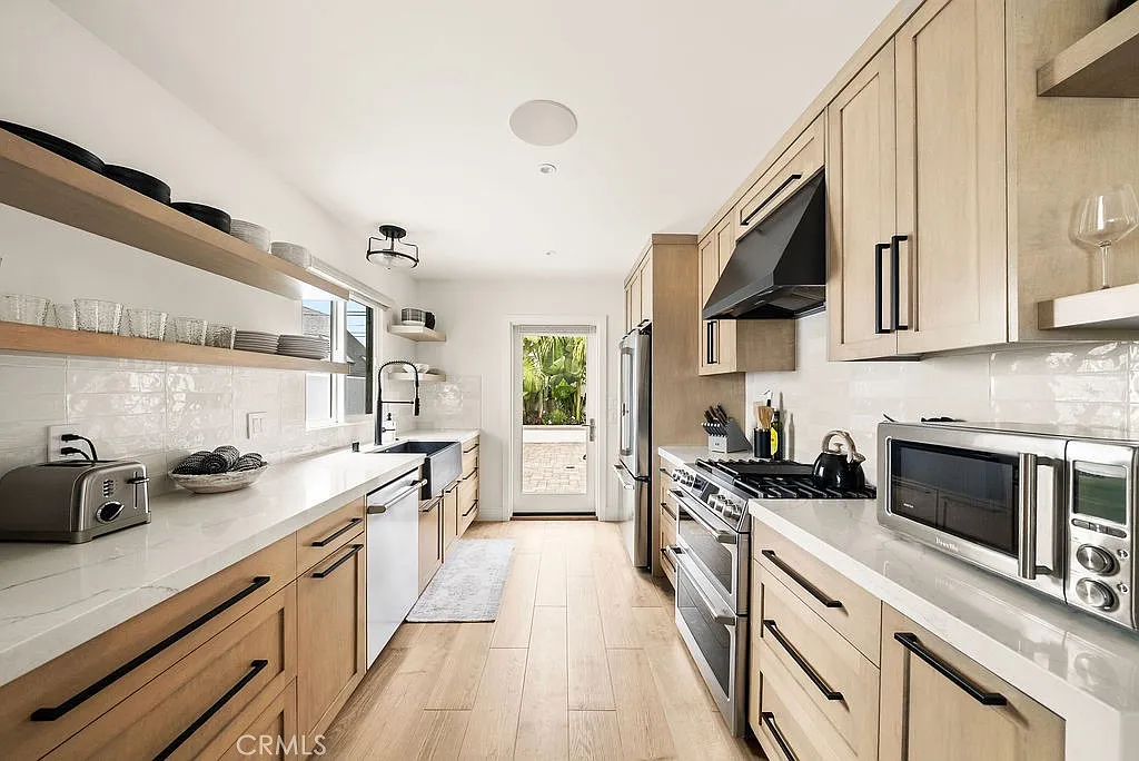 3 bed, 1200 sqft, $8,500 — Photo 3