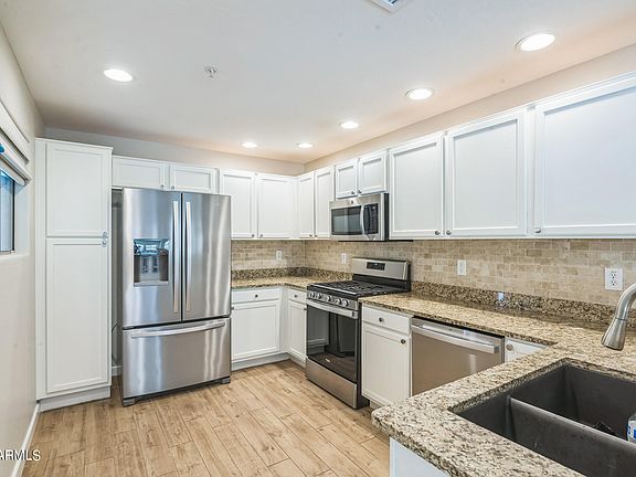 4th image of 19700 N 76TH Street #1125