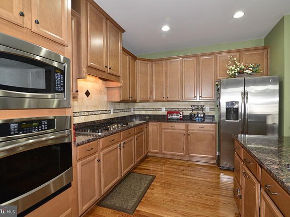 3rd image of 21253 Park Grove Ter