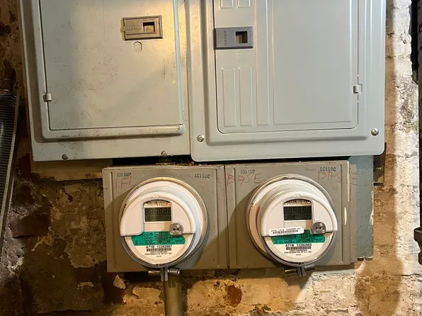 863 East 49th Street image 27 of 33