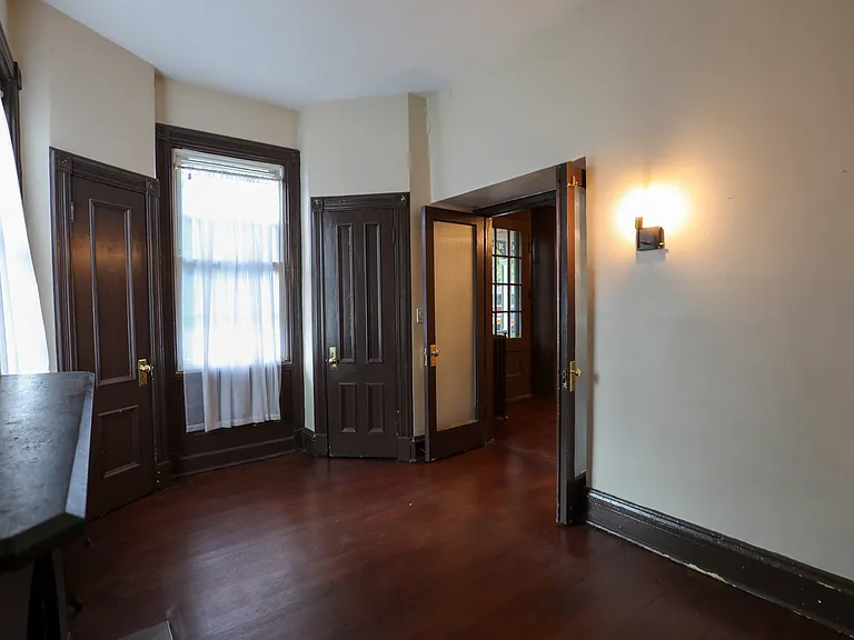 89 Green St #1 — Photo 12