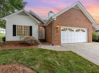 2636 Woodington Dr, Winston Salem, NC 27103