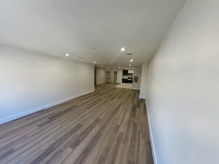 182 Carroll St #207 — Photo 4