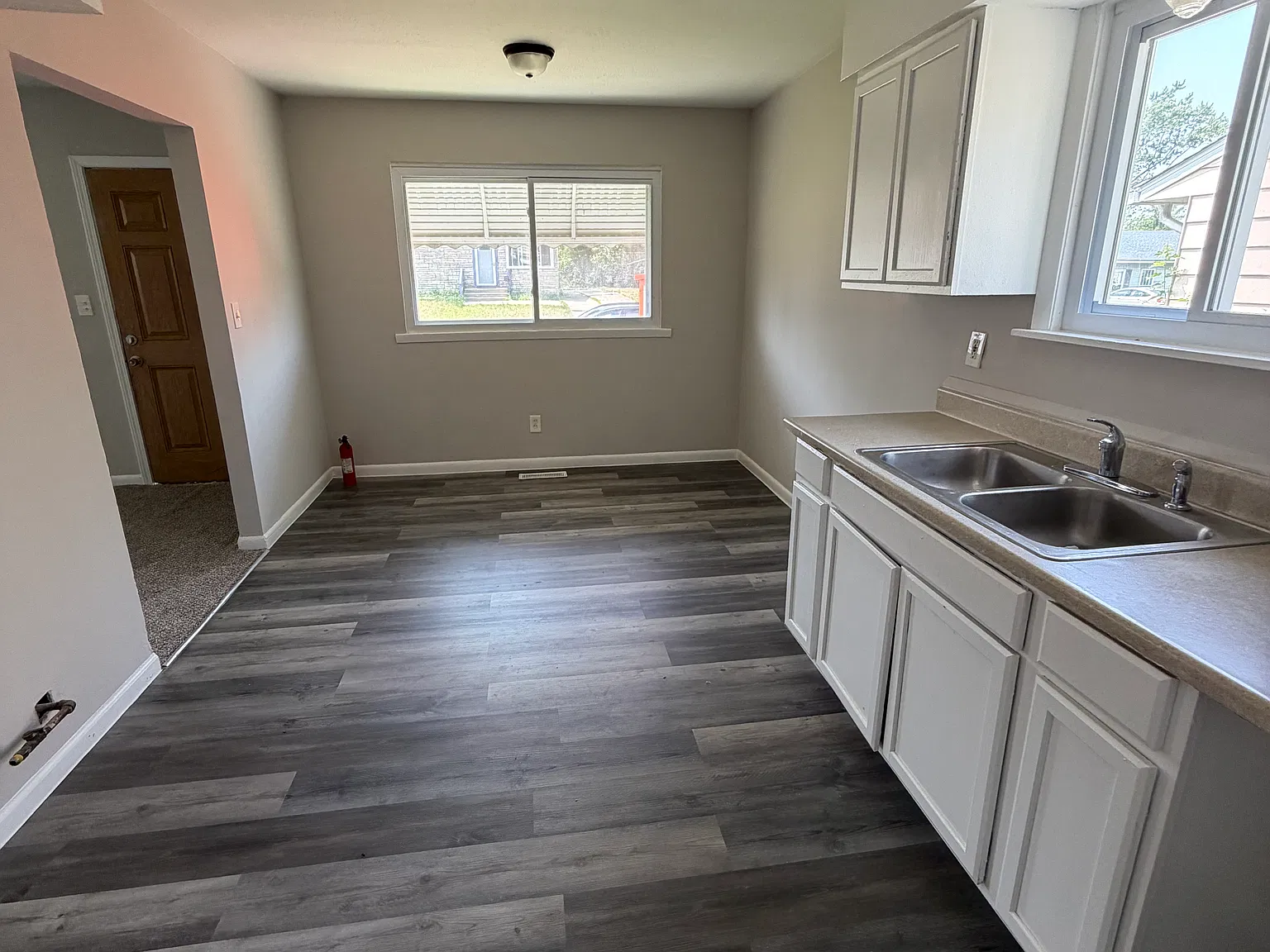 3 bed, 1218 sqft, $1,750 — Photo 2
