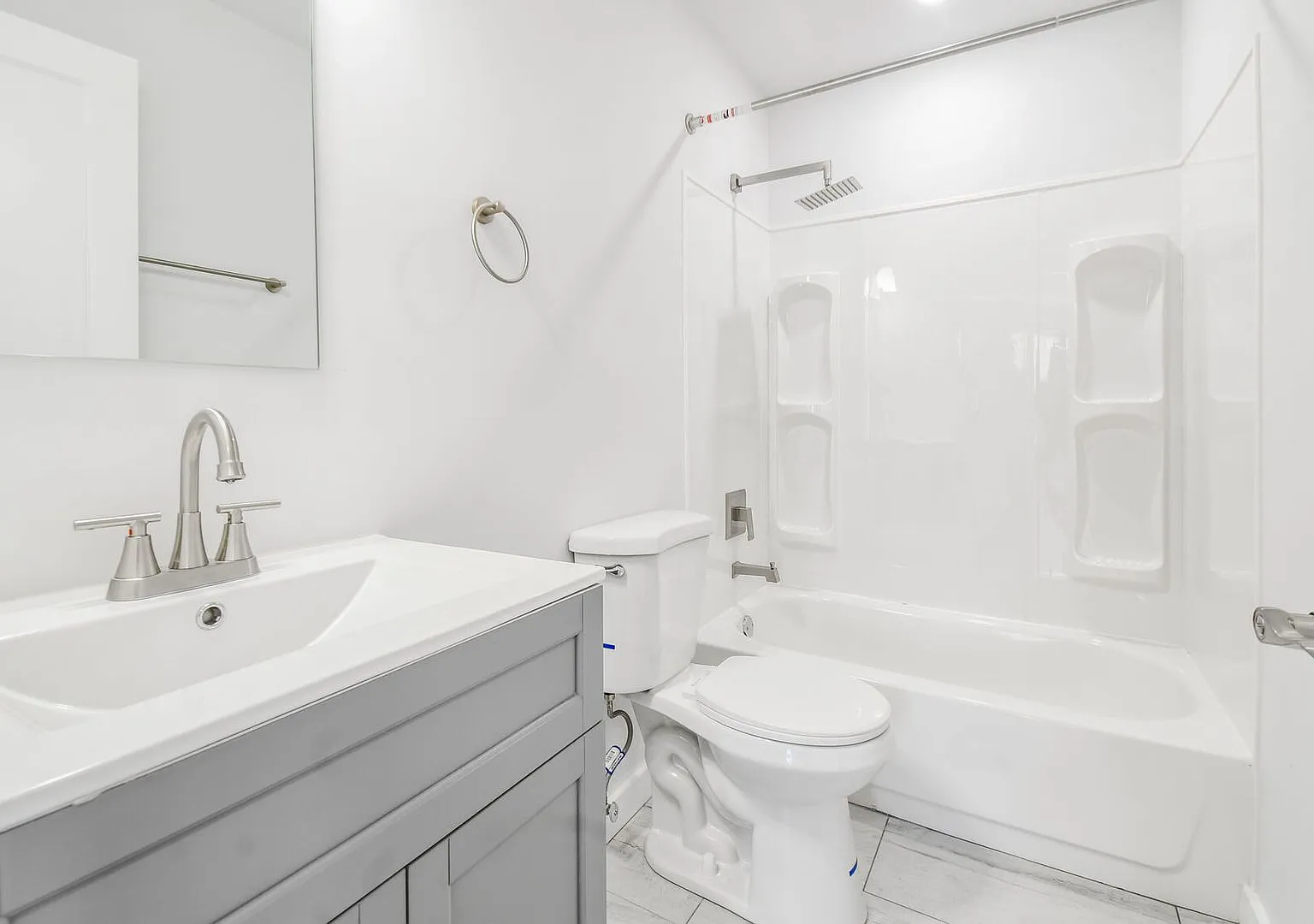 1516 Holbrook St NE — Photo 4