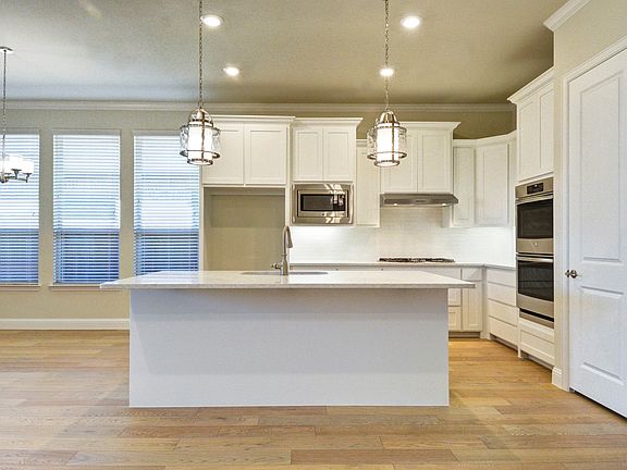 Ample cabinet space