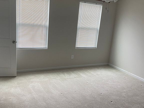 3rd image of 149 Thicket Dr