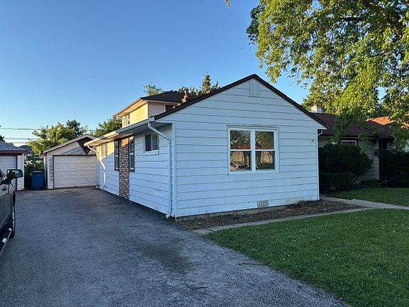 2nd image of 4710 W 88th Pl