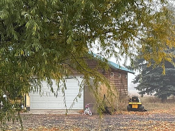2nd image of 35210 N Spotted Rd