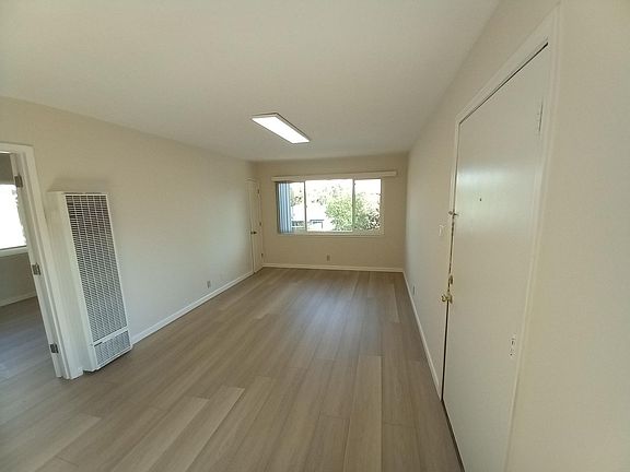 3rd image of 1427 El Camino Real APT 17