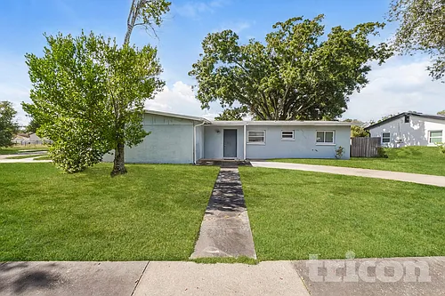 8104 Plunkett Ave Photo 1